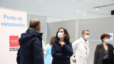 Más Madrid denuncia al Zendal por carteles a favor de Ayuso