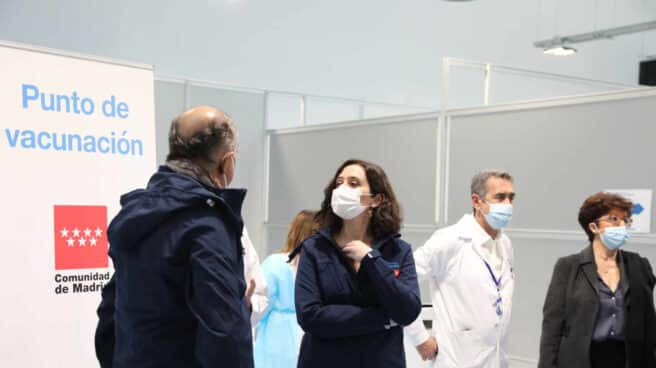 Isabel Díaz Ayuso, en el Hospital Enfermera Isabel Zendal.