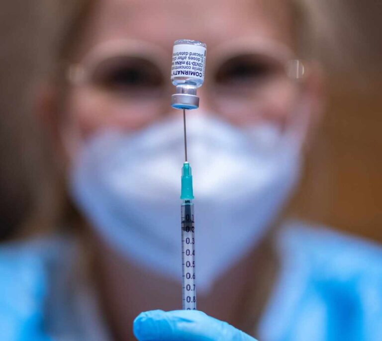 Austria cierra la compra de un millón de vacunas rusas y las autorizará si la UE no da el paso