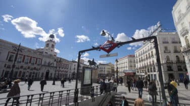 Un grupo apalea y roba a un joven en Metro de Madrid y sube el vídeo a las redes sociales