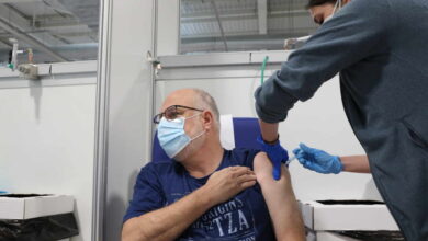Madrid aboga por vacunar con AstraZeneca a los mayores de 65 años