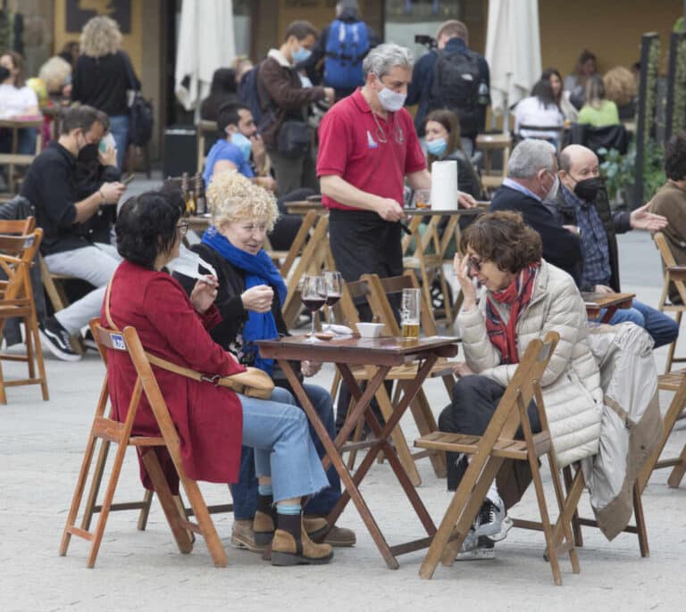 España perdió 106.000 habitantes en el año de la pandemia, el mayor descenso desde 2015