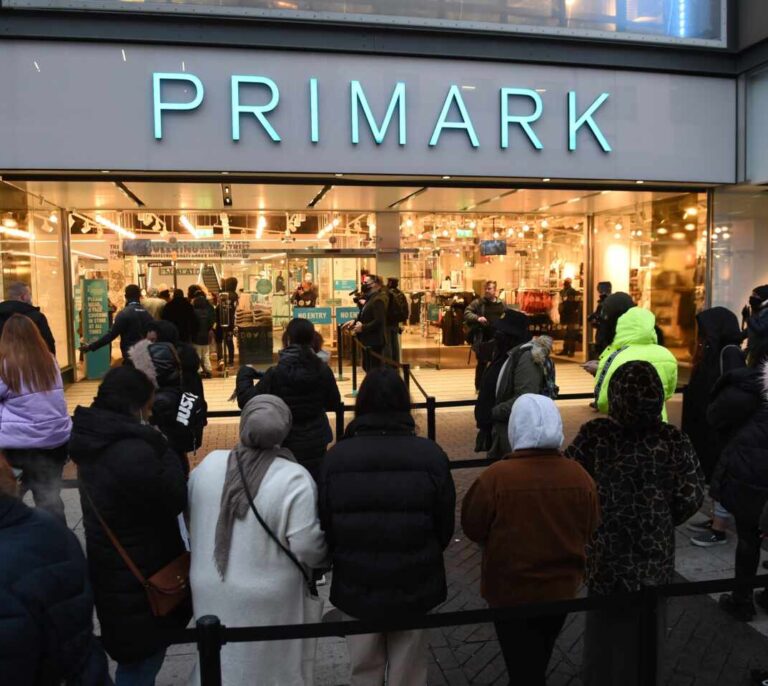 Primark subirá sus precios tras multiplicar por diez sus beneficios