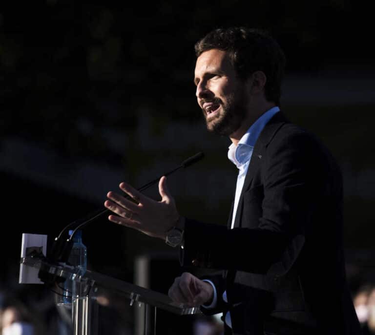 El PP sigue creciendo mientras el PSOE frena su caída, según las últimas encuestas