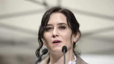 Ayuso pide "hasta el último voto" para no depender "ni de Vox ni de Cs"
