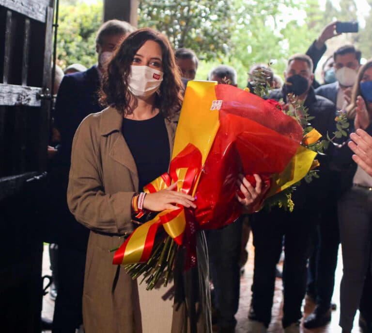 Ayuso: "Les quedan 10 días para buscar la confrontación porque tienen pánico a las urnas"