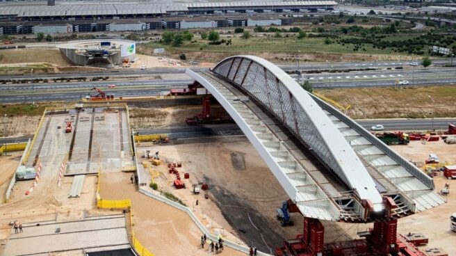 Puente de Valdebebas construido por Ferrovial.