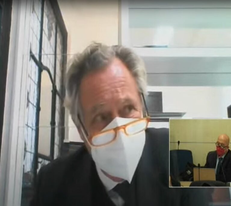 López del Hierro, marido de Cospedal: "No soy ninguna de las dos personas que figuran en los papeles de Bárcenas"