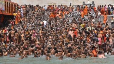 Una variante "doble mutante" y récord de contagios: India camina hacia el precipicio