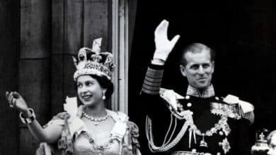 Isabel II y Felipe de Edimburgo: la boda que lo tenía todo en contra