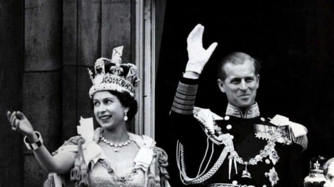 La reina isabel II y el príncipe Felipe, el día de la Coronación