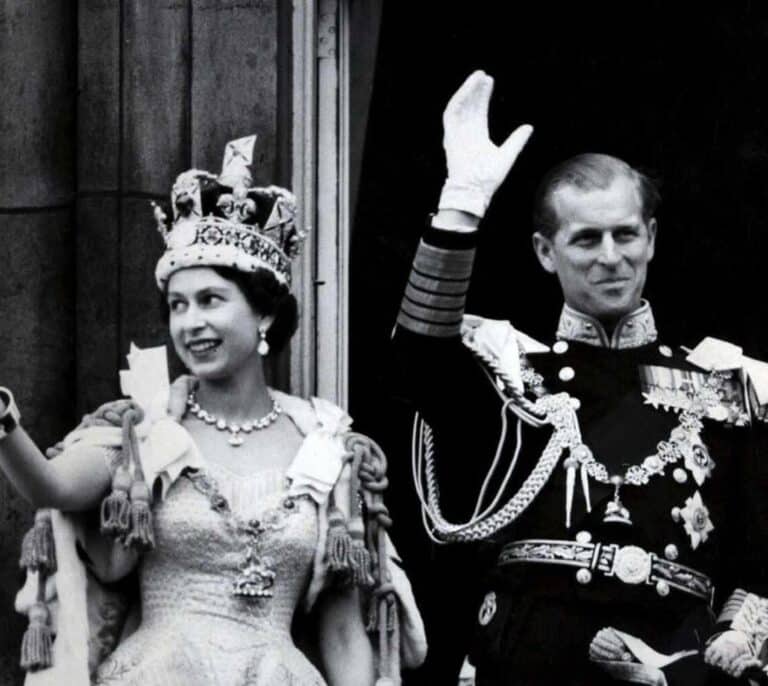Isabel II y Felipe de Edimburgo: la boda que lo tenía todo en contra
