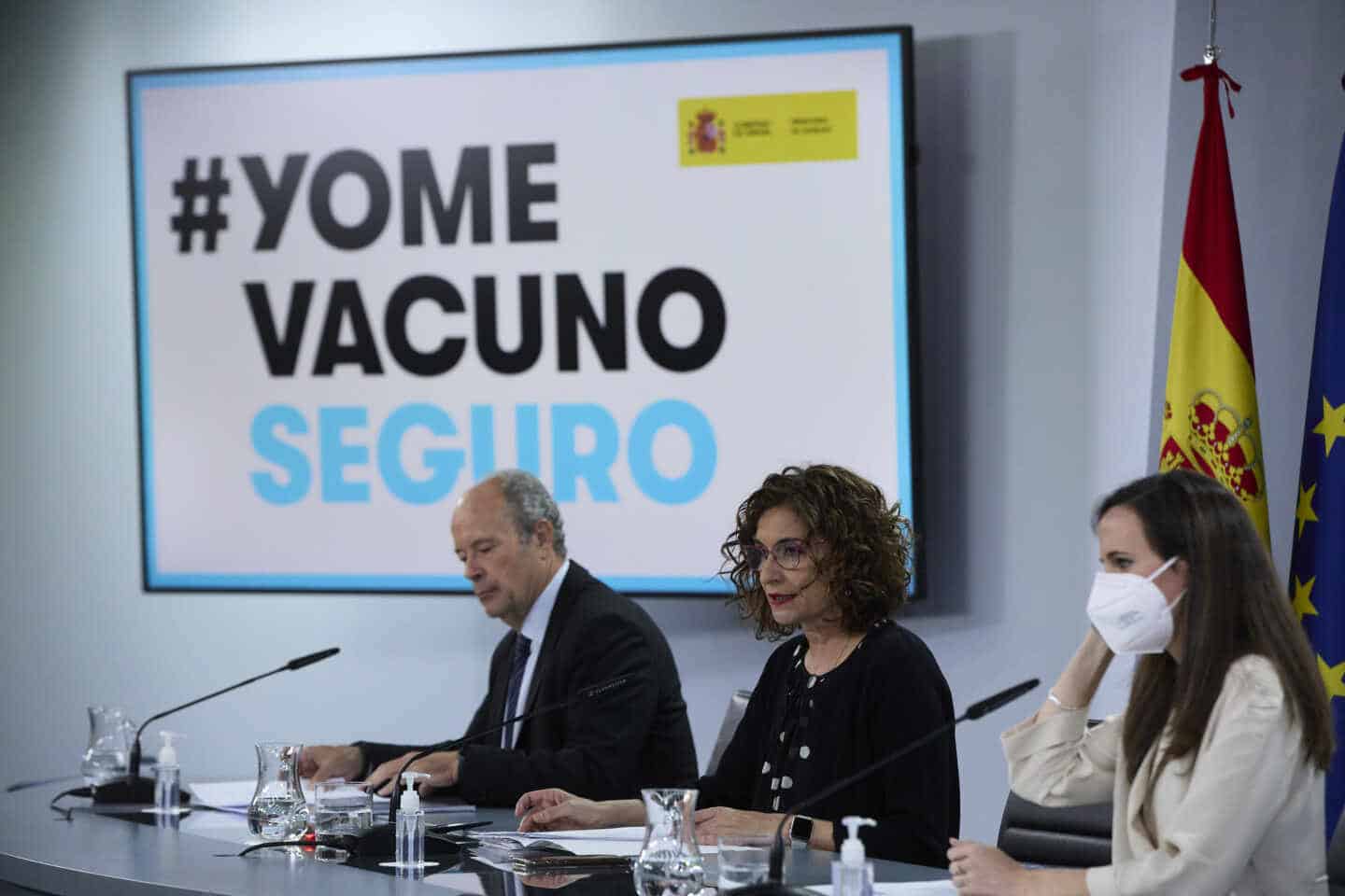 El ministro de Justicia, Juan Carlos Campo; la ministra portavoz y de Hacienda, María Jesús Montero; y la ministra de Derechos Sociales y Agenda 2030, Ione Belarra.
