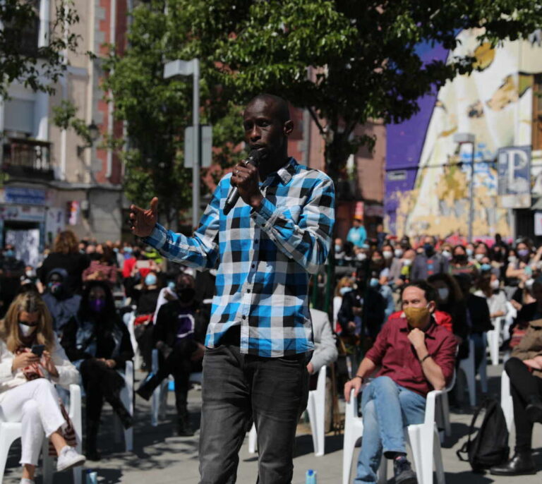 "Madrid será la tumba del racismo": el grito de Mbaye (Podemos) en Lavapiés