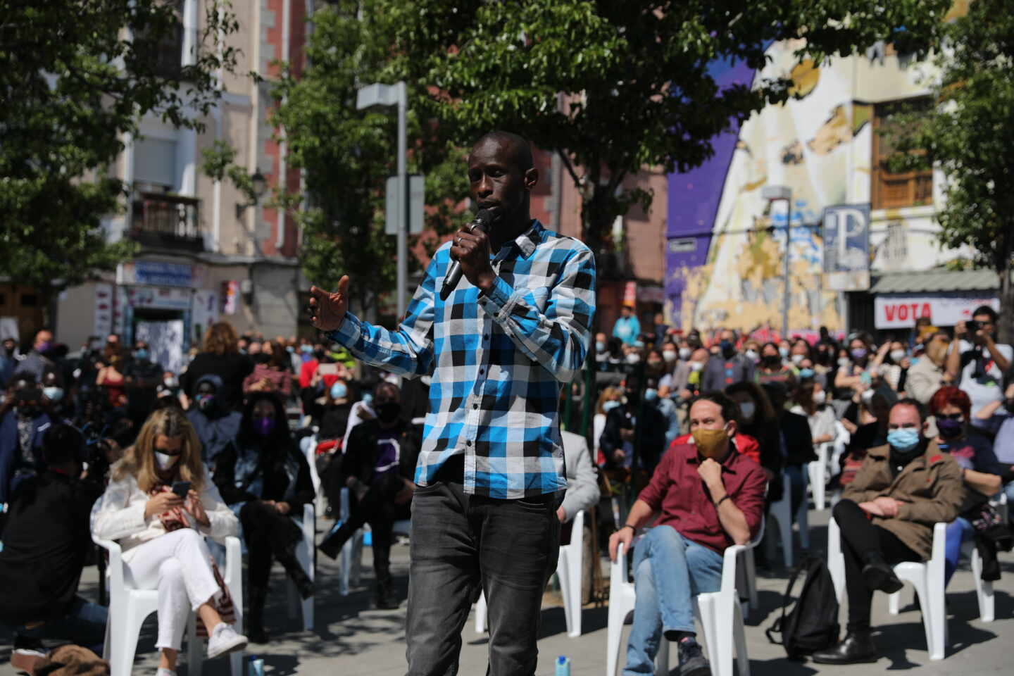 El 'número 9' en la lista de Podemos para el 4-M, Serigne Mbaye, en Lavapiés.