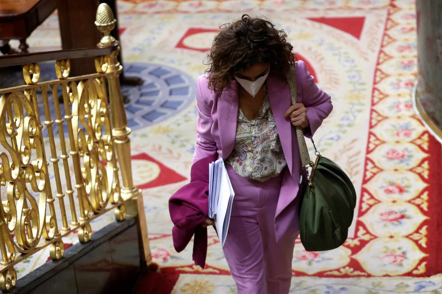 La ministra de Hacienda y portavoz del Gobierno, María Jesús Montero, a su salida del pleno del Congreso, este miércoles.
