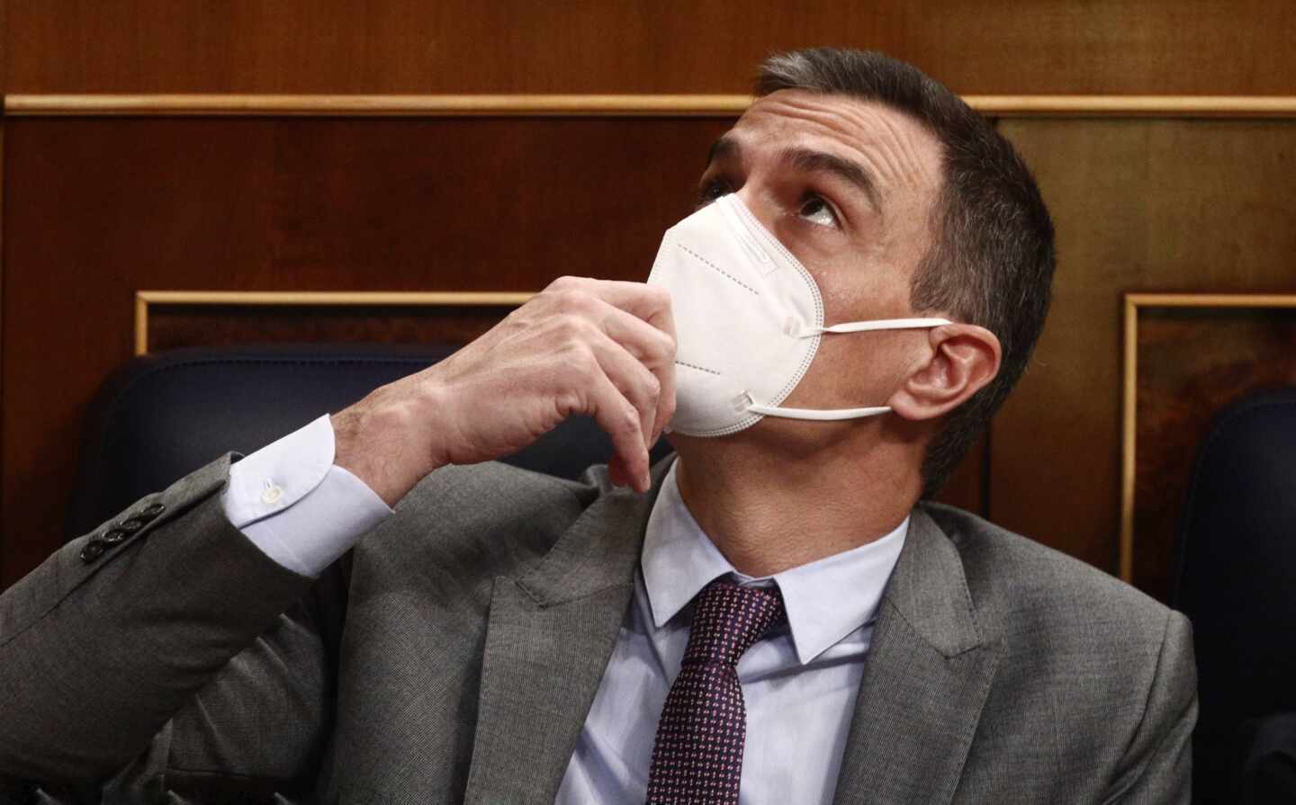 El presidente del Gobierno, Pedro Sánchez, en su escaño del Congreso.