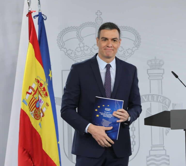 Sánchez afirma que la recuperación es prioritaria a la subida de impuestos