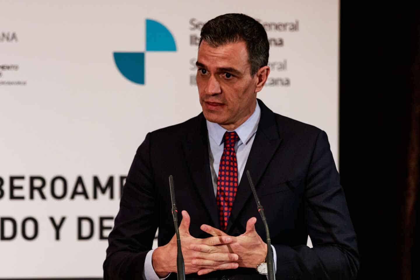 El presidente del Gobierno de España, Pedro Sánchez, tras la celebración del pleno del XXVII Cumbre Iberoamericana de Jefes de Estado y de Gobierno.