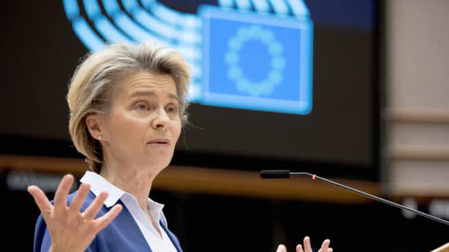 La presidenta de la Comisión Europea, Ursula von der Leyen, en una comparecencia en el Parlamento Europeo