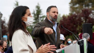 Abascal carga en Vicálvaro contra "los limpiapiscinas y lamebotas de Pablo Iglesias"