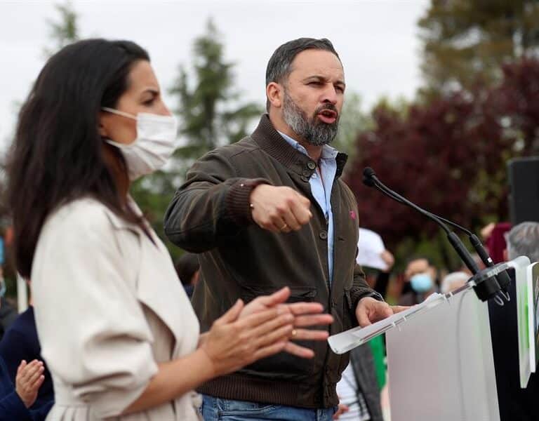 Abascal carga en Vicálvaro contra "los limpiapiscinas y lamebotas de Pablo Iglesias"