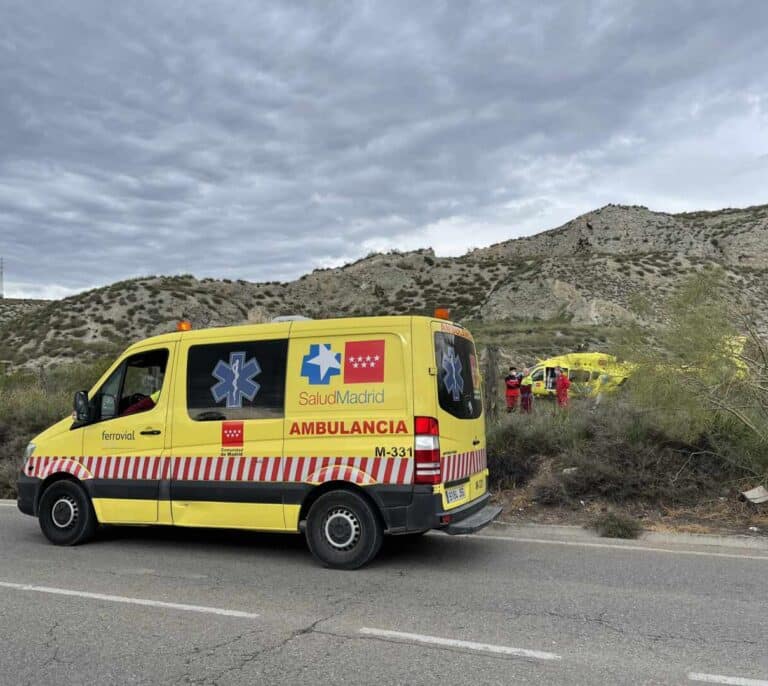 Un ciclista muerto y otro herido tras ser arrollados por un turismo en Madrid