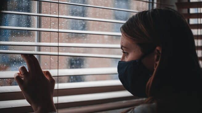 ansiedad-salud-mental-pandemia Los expertos alertan de la importancia de cuidarse ante la pandemia que aún no ha alcanzado su pico, la de la salud mental.