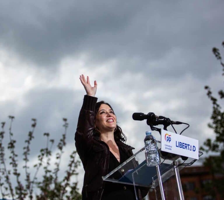 Recta final de la campaña: Ayuso resiste y el PSOE se encamina hacia una "caída histórica"