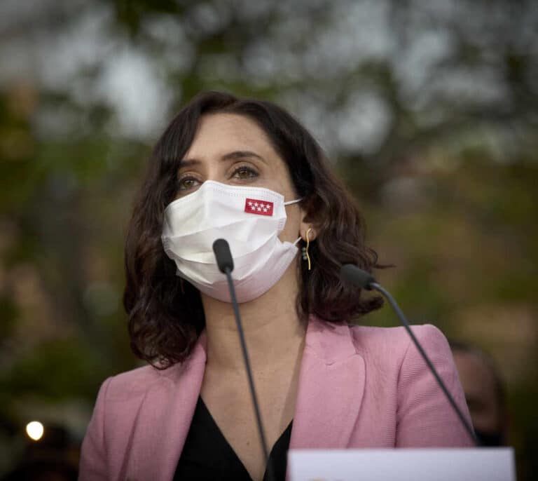 Ayuso rechaza el órdago de Telemadrid y no asistirá al debate del 21 de abril