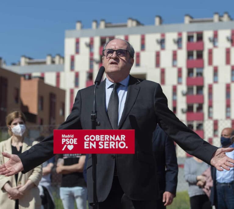 Gabilondo acusa a Ayuso de "apropiarse de la libertad" e insta a votar "masivamente"