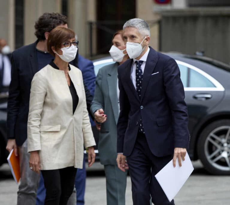 El Gobierno justifica que la directora de la Guardia Civil participe en mítines del PSOE