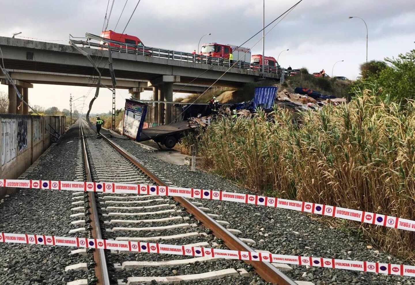 Fallece un camionero tras caer a las vías del tren en Tafalla