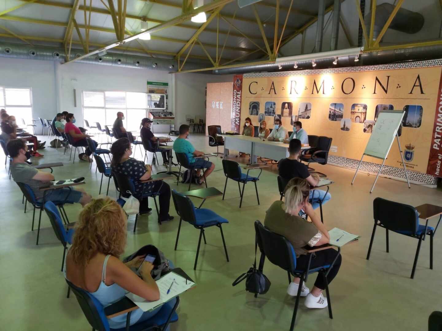 Endesa forma a 4.000 personas en el entorno de sus proyectos renovables