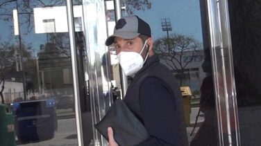 Antonio David Flores reaparece públicamente y guarda silencio