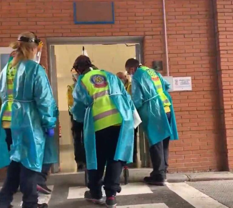 Disparan a un hombre en una peluquería de Villaverde (Madrid)