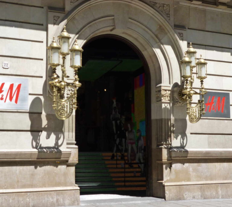H&M cierra sus tiendas emblemáticas en Madrid y Barcelona
