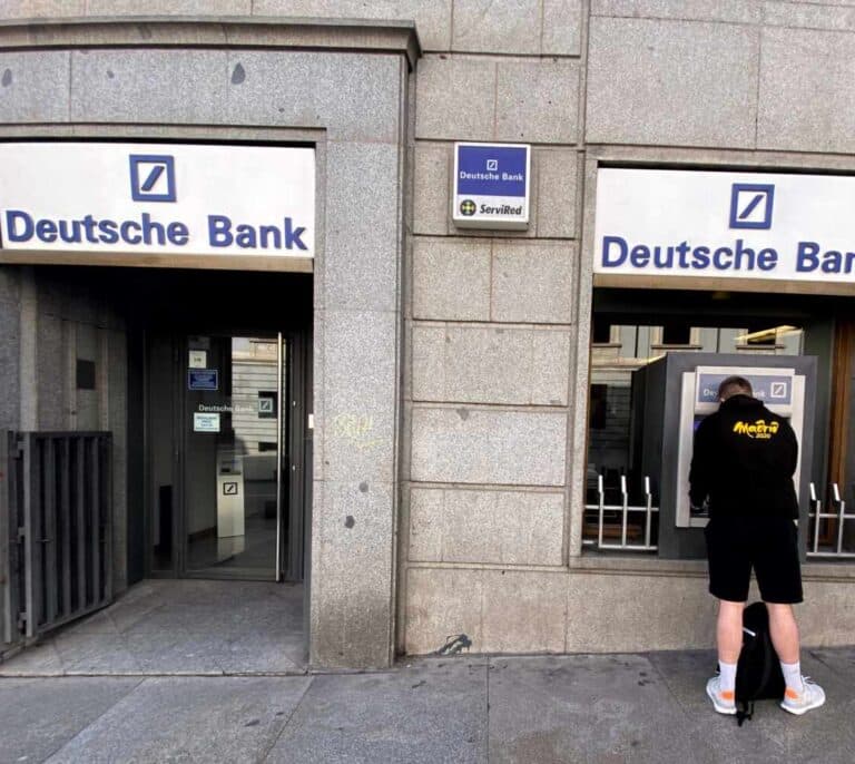 De la vajilla al efectivo: los bancos te pagan por que ingreses tu nómina