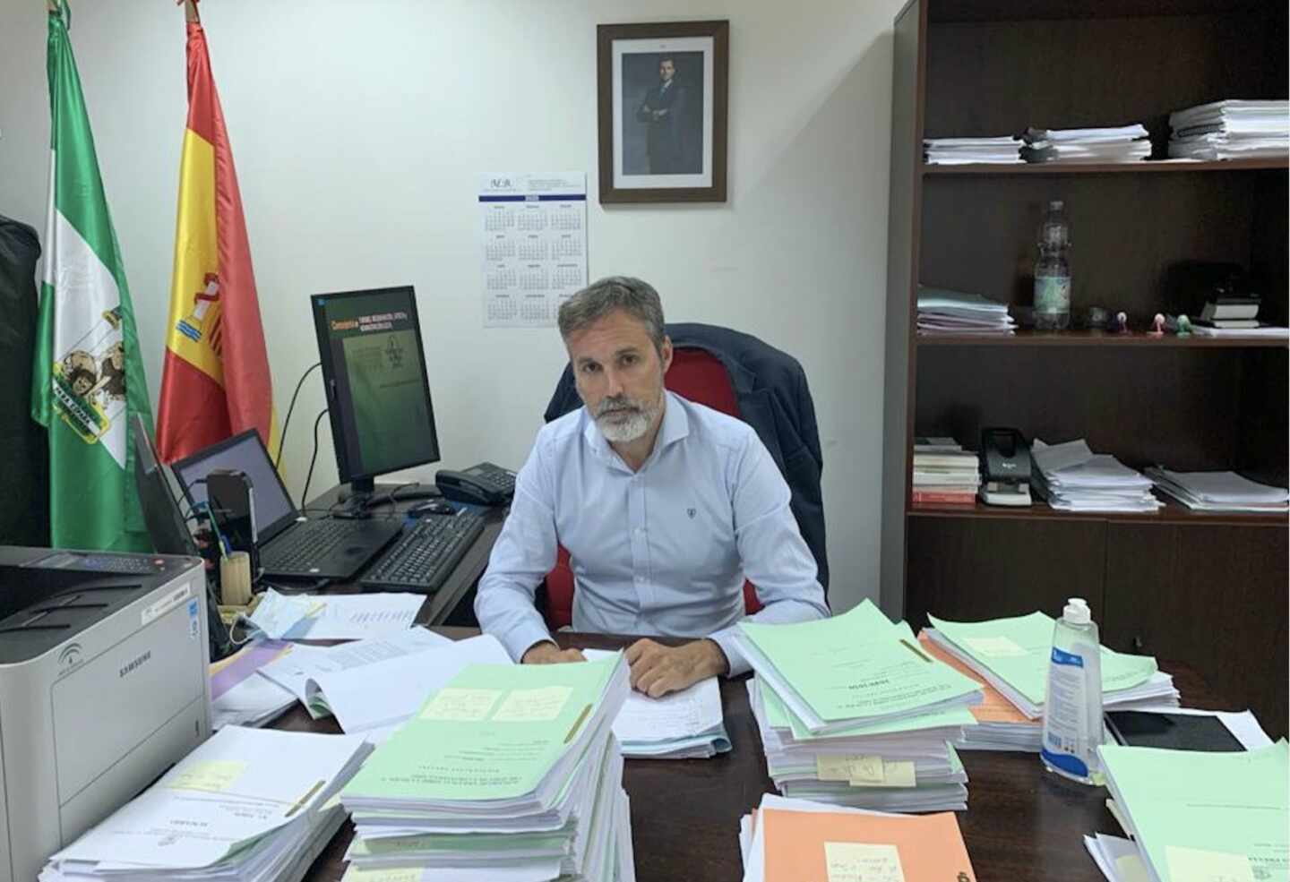 Jorge Fernández Vaquero, magistrado y portavoz nacional de la Asociación Judicial Francisco de Vitoria (AJFV), en su despacho.