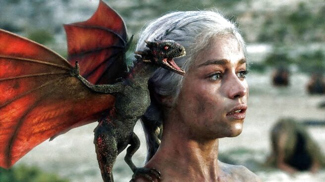 Del papel a la pantalla: los libros que se convirtieron en éxitos de audiencia Daenerys Targaryen, principal protagonista de la serie de Juego de Tronos