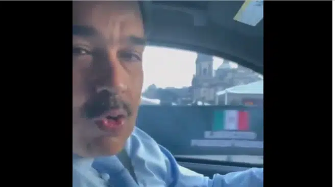 El vídeo de Maduro conduciendo en el Zócalo de México D.F.