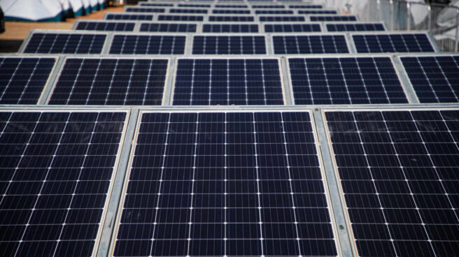 Imagen de una placa solar instalada en Extremadura