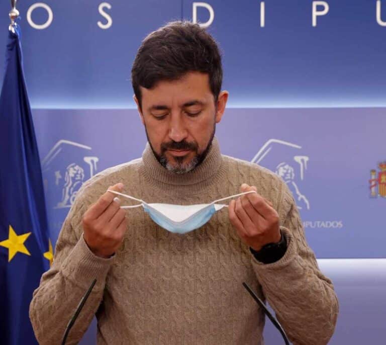Podemos pide expulsar de La Liga y dejar sin televisión al Real Madrid, Barcelona y Atlético