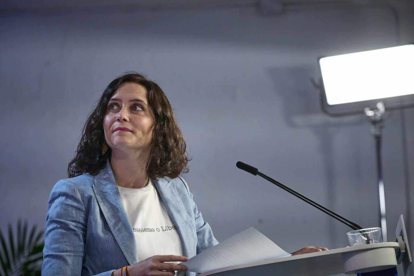 La presidenta de la Comunidad de Madrid en funciones, Isabel Díaz Ayuso, en un acto en precampaña.