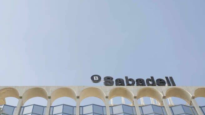 La entidad ultima su hoja de ruta para los próximos años. Sede del banco Sabadell en Alicante, Comunidad Valenciana.