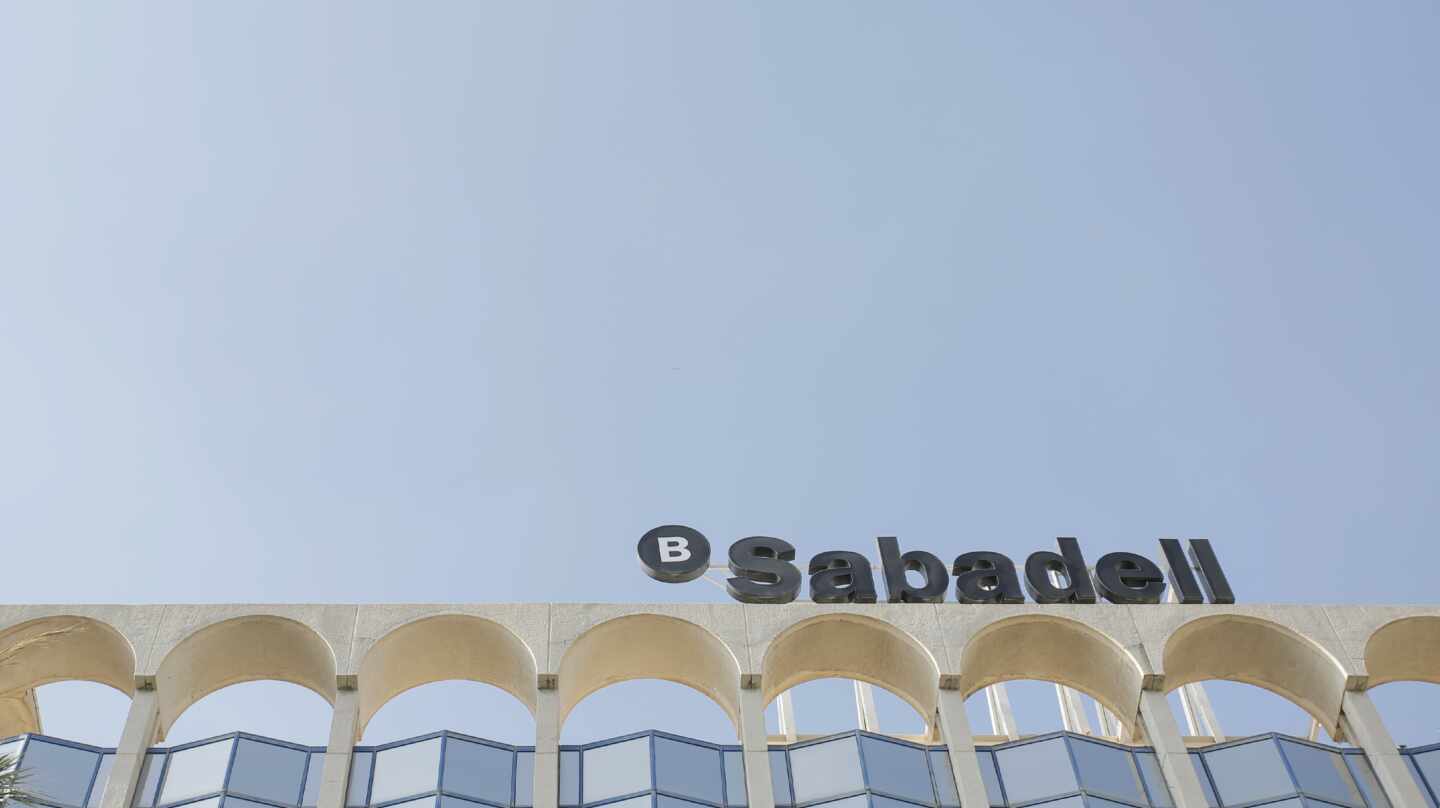 Sede del banco Sabadell en Alicante, Comunidad Valenciana.