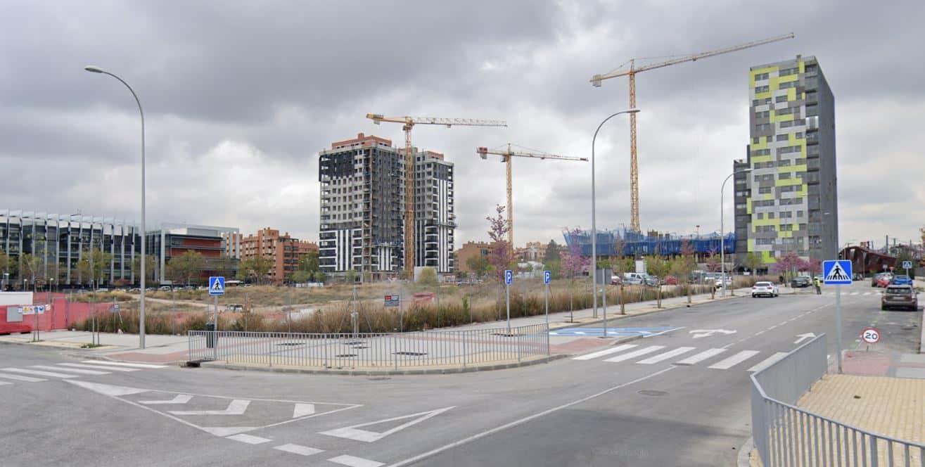 Uno de los solares vendidos por Adif en la zona de Méndez Álvaro, en el interior de la M-30 en Madrid.