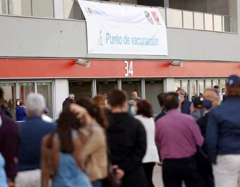 Madrid sigue batiendo su récord de vacunación con 48.192 en 24 horas