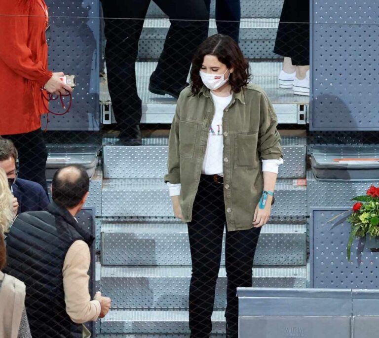 Ayuso pagó 5.680 euros por apartahotel de lujo en la primera ola de pandemia