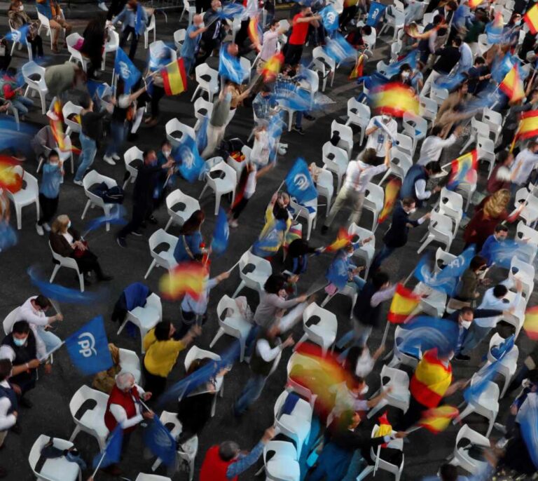 La fiesta del PP en Génova, en directo